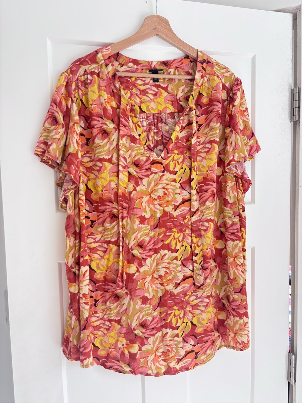 Torrid Rayon Crepe Tie Flutter Sleeve Peasant Top Floral Plus Size 3X